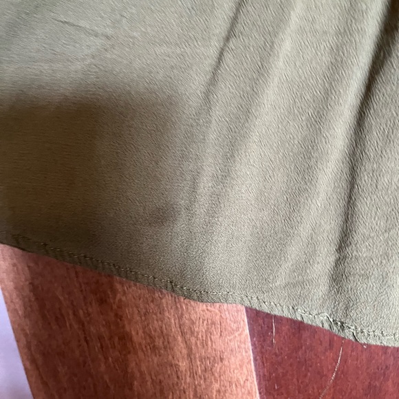 Green lacey tank top! - Picture 3 of 4